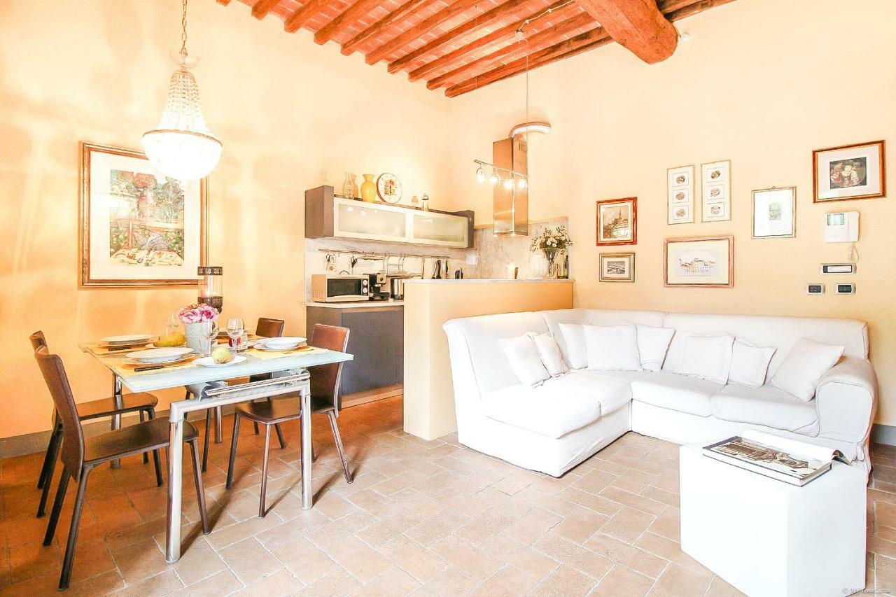 Apartment Guinigi With Private Courtyard Λούκα Εξωτερικό φωτογραφία