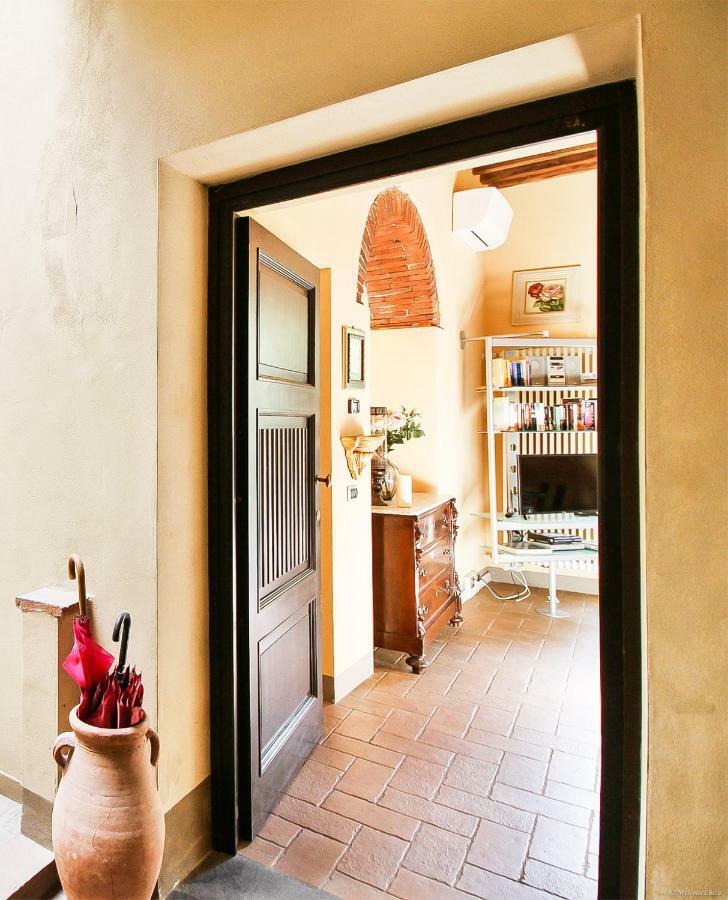 Apartment Guinigi With Private Courtyard Λούκα Εξωτερικό φωτογραφία